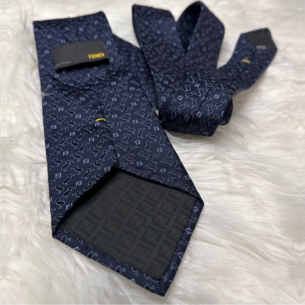 NWOT FENDI Dodo Birds 🦤 with Fendi Logos Tie - Picture 10 of 10